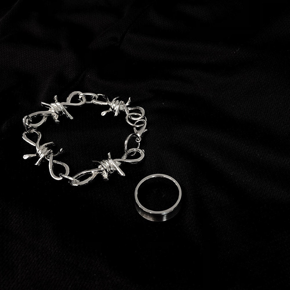 barbed-wire-bracelet-chain-