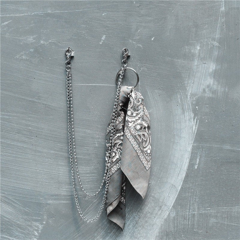 Grey Bandana Paisley Wallet Chain – SAZ Studios